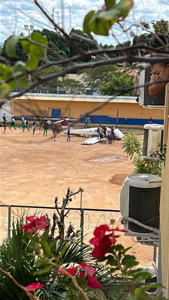 Queda de avi&atilde;o