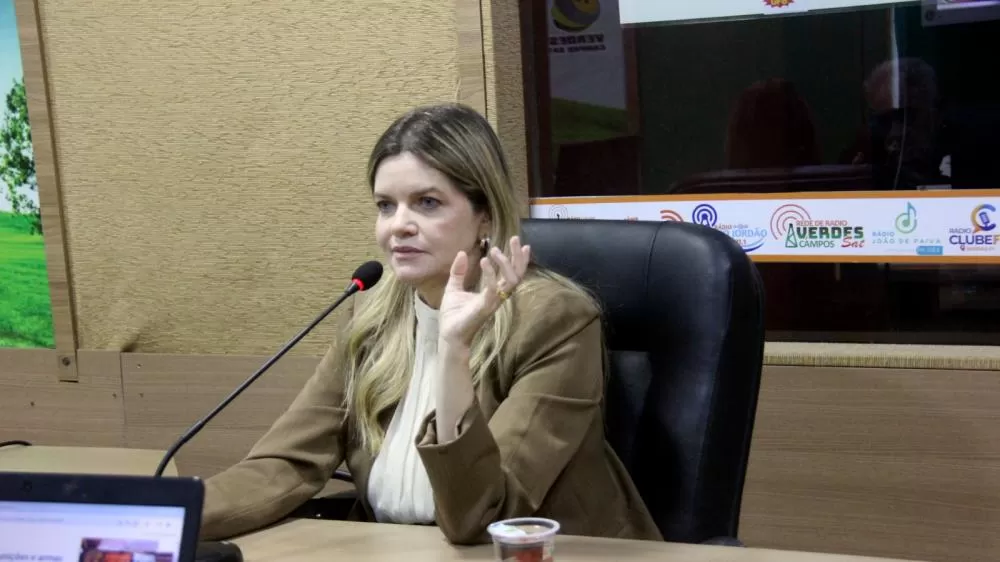 Deputada Gracinha Mão Santa em entrevista a Rede de Rádio Verdes Campos Sat