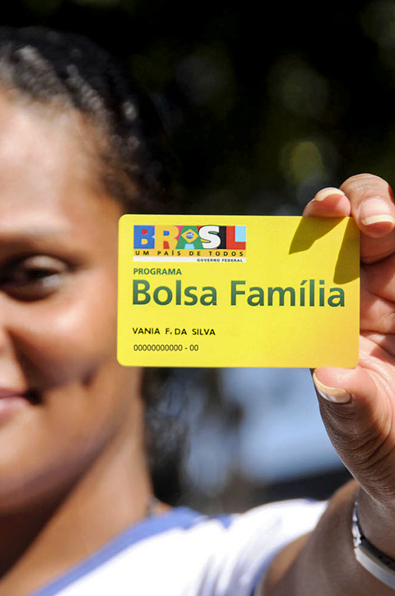 Caixa Econômica paga Bolsa Família a beneficiários com NIS de final 8