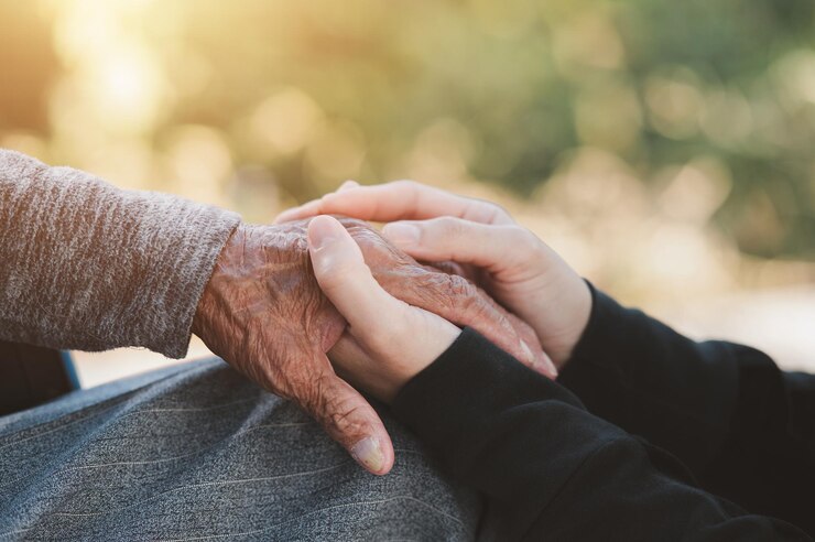 Mal de Parkinson: entenda a origem da doença e quais os sintomas