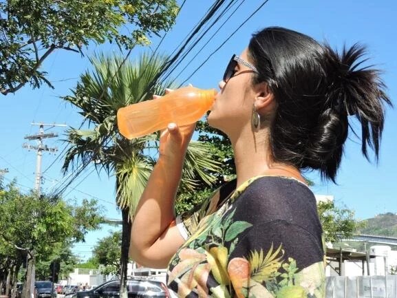 Alimentos ricos em líquidos devem ser reforçados no período do B-R-Ó BRÓ