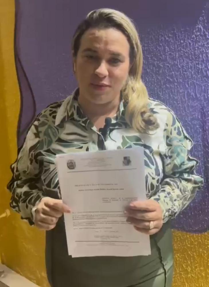 Vereadora de Altos Piauí, apresenta projetos importantes para a população Altoense.