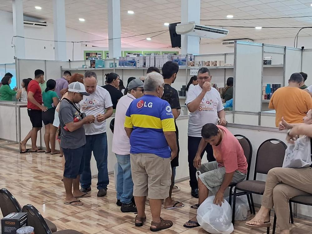 Pastoral do Povo da Rua realiza Bazar Solidário com produtos doados pela Receita Federal no Centro de Convenções Atlantic City em Teresina
