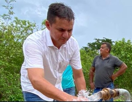 Prefeitura de Jatobá do Piauí reforça abastecimento de água no município e segue com os trabalhos 