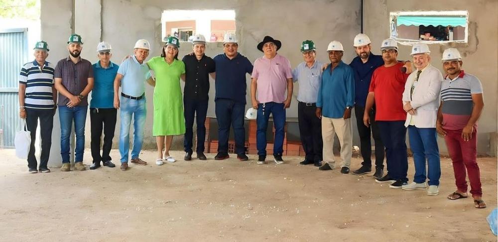 Prefeito Maxuell da Mariínha visita obras do Centro de Formação Continuada de Professores em Altos-PI e anuncia novos investimentos para a instituição