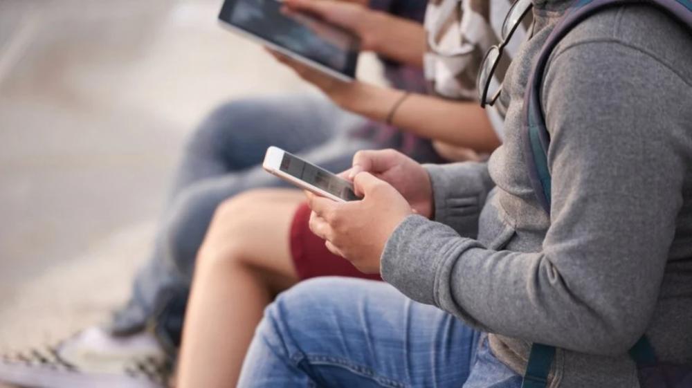 Ministério Público do Piauí quer impedir uso de celulares em escolas de cidades do estado