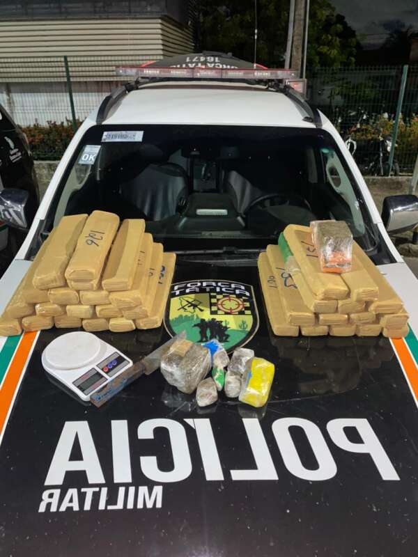 Mais de 36 kg de maconha são apreendidos pela PM em Fortaleza