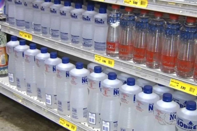 Anvisa proíbe a venda do álcool líquido 70% a partir do final de Abril 