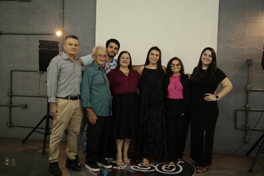 Grupo Hot Sat promove encontro com clientes para celebrar os 30 anos de atuação