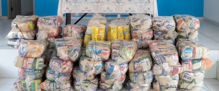 Governo entrega cestas básicas a instituição que atende mulheres idosas em São Luís