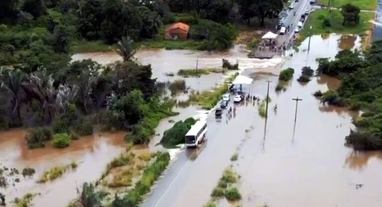Após fortes chuvas, Maranhão tem três trechos de rodovias federais interditados