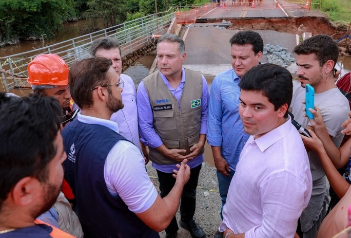 Ministro Renan Filho anuncia investimentos para obras em rodovias afetadas por chuvas no Maranhão