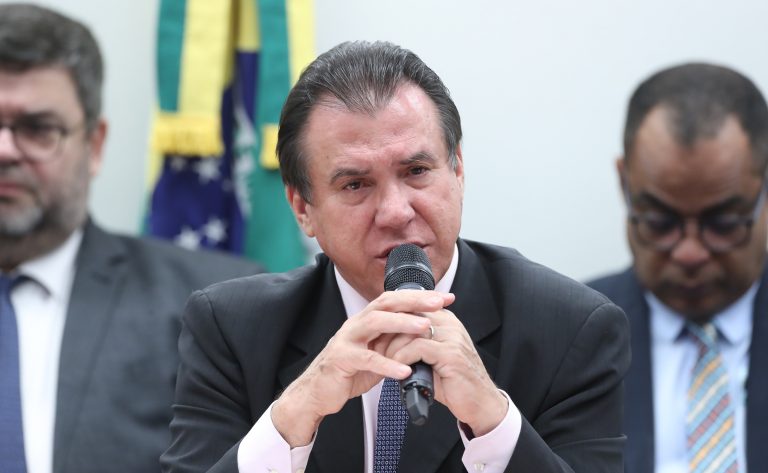 Ministro do Trabalho volta a defender alternativa ao saque-aniversário no FGTS