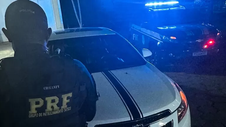 PRF Recupera veículo roubado na BR-316, em Bacabal, no Maranhão