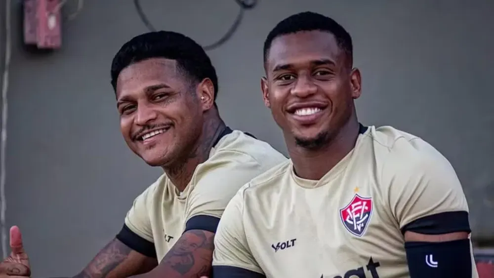 Jogadores do Vitória, próximo adversário do Fortaleza, são agredidos por integrantes de torcida organizada em bar de Salvador na Bahia