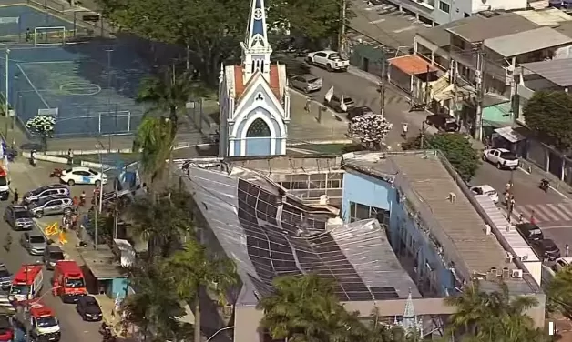  Teto de igreja desaba durante distribuição de cestas básicas e deixa dois mortos no Recife
