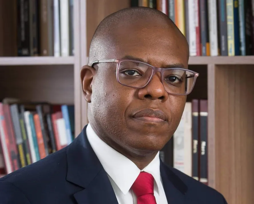 Silvio Almeida afirma que pediu para ser demitido e que vai provar inocência