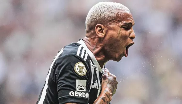Deyverson brilha, Atlético-MG goleia River Plate e abre vantagem na semifinal da Libertadores