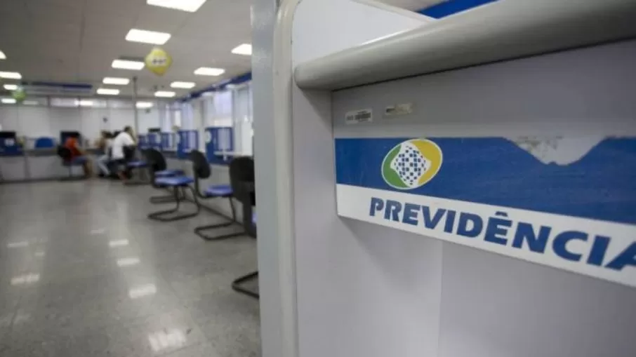 INSS paga 13º da aposentadoria em novembro; veja o calendário e quem recebe