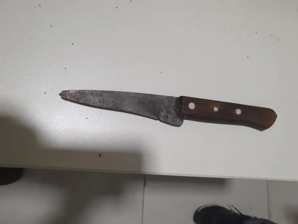 Patrão furioso esfaqueia empregado por faltar ao trabalho na zona rural