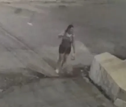 Mulher é flagrada jogando feto em lixo, no Ceará
