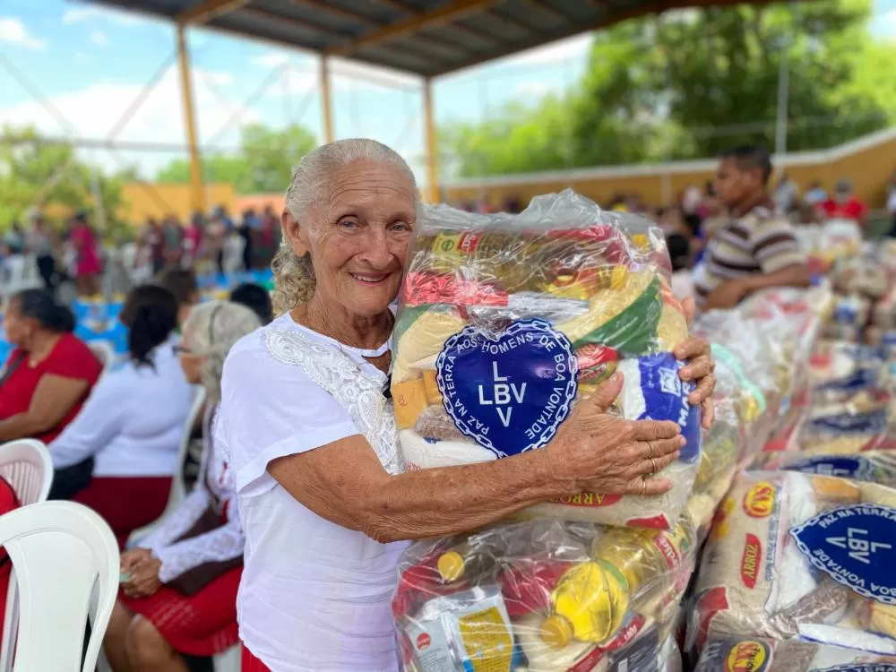 LBV entrega mais de 1.000 cestas de alimentos no Piauí, promovendo solidariedade neste Natal