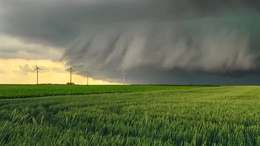 Frente fria traz chuvas ao Centro-Norte e tempo seco ao Sul; veja a previsão de hoje