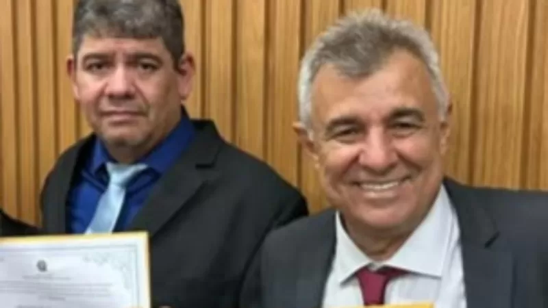 Dr. Alexandre Magno e vereadores eleitos são diplomados em São João dos Patos