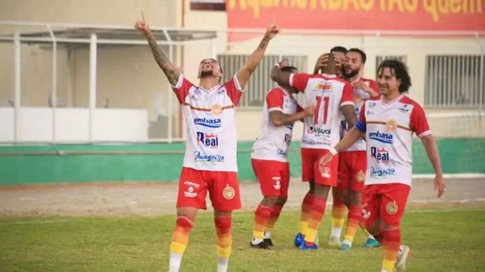 Fluminense-PI arranca empate eletrizante contra a Juazeirense, mas cai nos pênaltis para o time baiano.