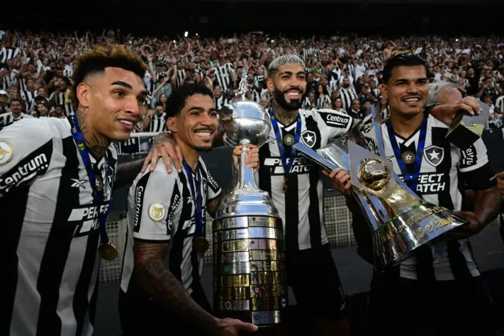 Diretoria do Botafogo atrasa pagamento de premiações das conquistas em 2024