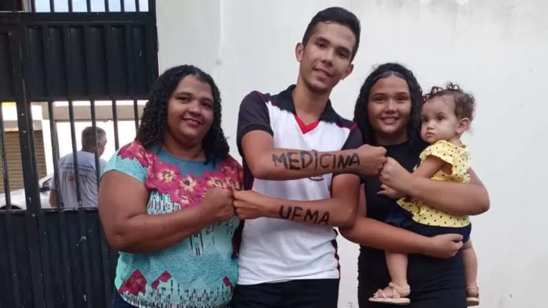 Jovem de São João dos Patos é aprovado em Medicina na UFMA