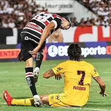 Clássico das Multidões é marcado por cenas de terror entre as torcidas antes do jogo