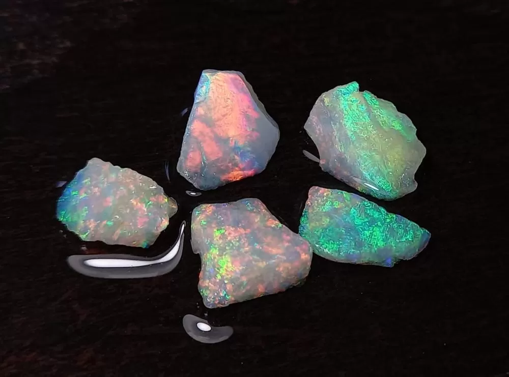 Opalas de Pedro II ganham espaço em feira internacional nos EUA