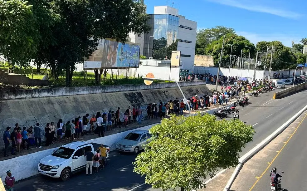 Professora faz alerta falso sobre o Pé-de-Meia e mobiliza alunos em Teresina