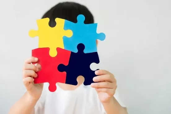 Escola é condenada a pagar R$ 67,2 mil por recusar matrícula de criança com autismo