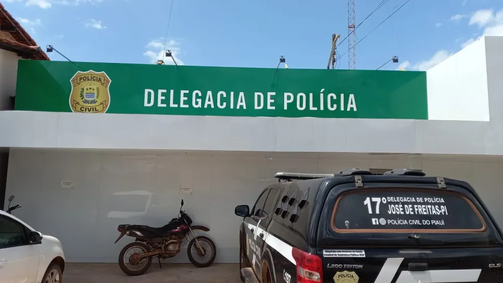 Ex-jogador de futebol é morto a tiros e amigo fica baleado em José de Freitas