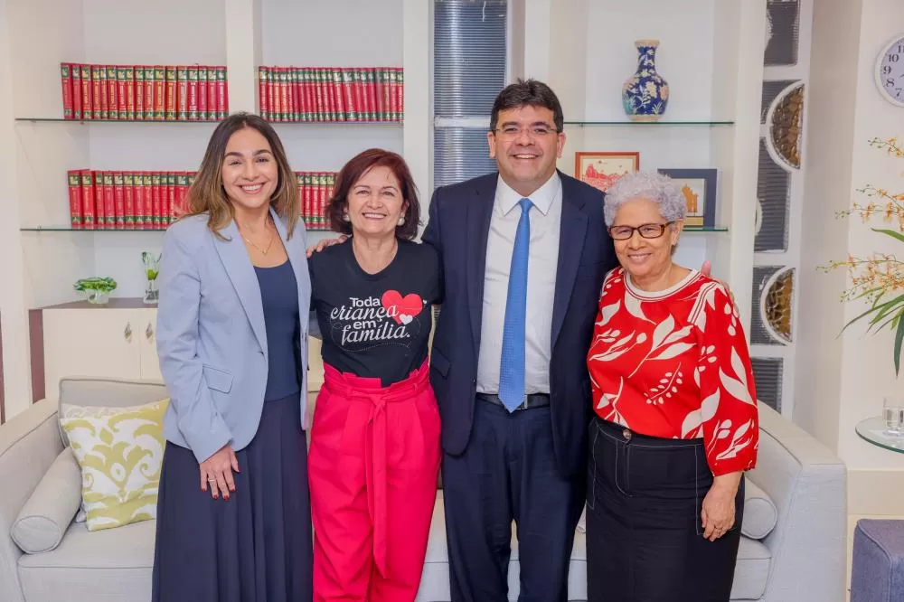 Governo do Piauí concede auxílio de R$ 1 mil para famílias acolhedoras de crianças e adolescentes
