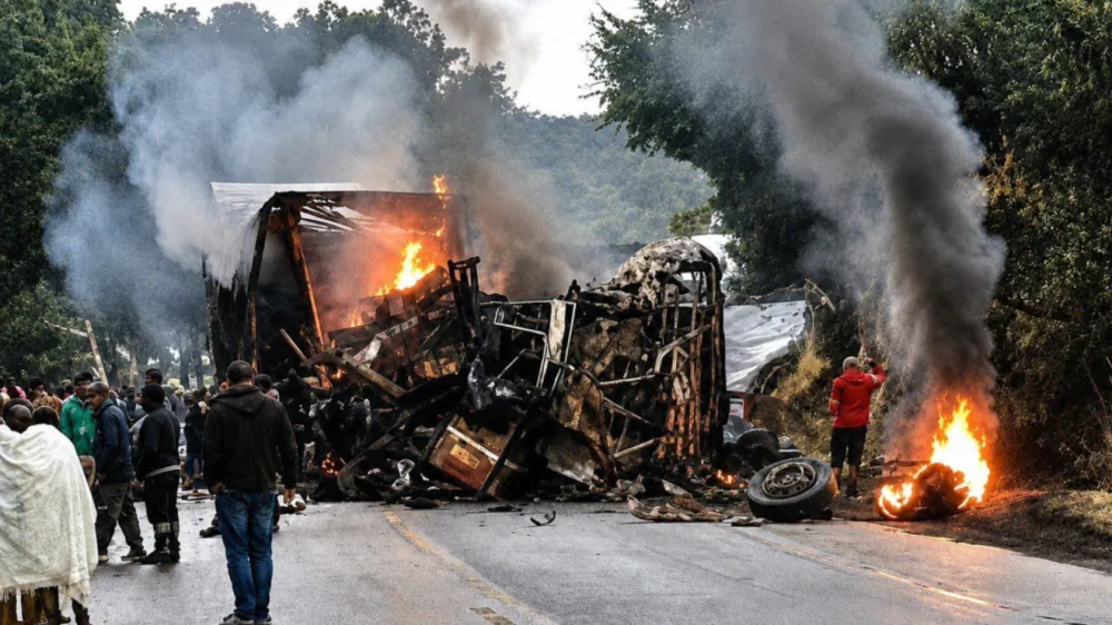 Tragédia na BR-251 Deixa Oito Mortos no Norte de Minas Gerais