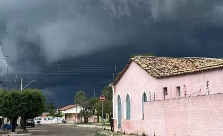 INMET: Campo Maior e região estão com alerta de chuvas intensas; veja a lista