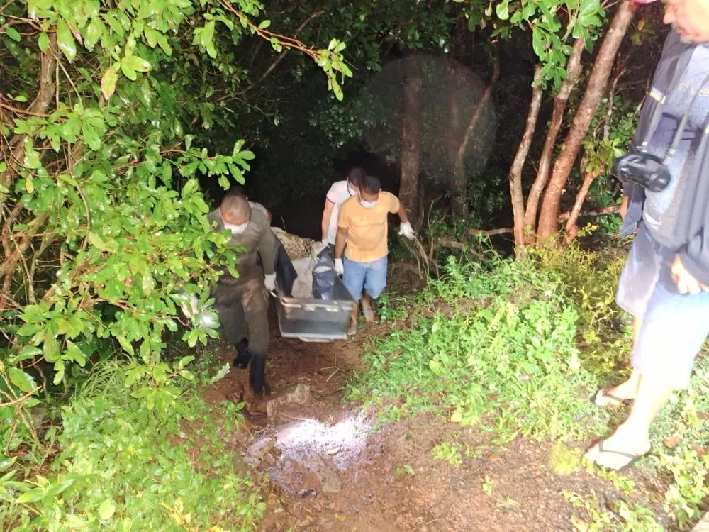 Jovem de 23 anos é encontrado morto dentro de saco plástico em riacho na zona rural de Porto (PI)
