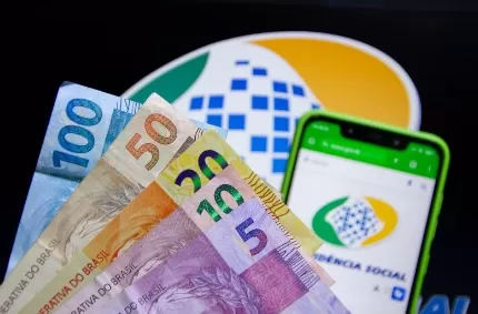 Consignado do INSS ultrapassa em 3,7 milhões o número total de beneficiários