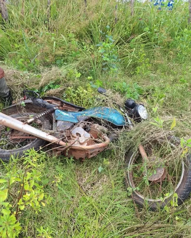 Dupla é presa e moto roubada é recuperada em ação da PM no bairro Galdinal, em Barras