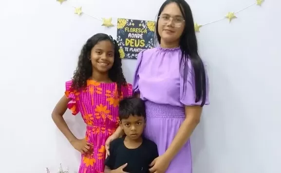 Vítima de ovo de Páscoa envenenado no MA é extubada e já se comunica, diz família