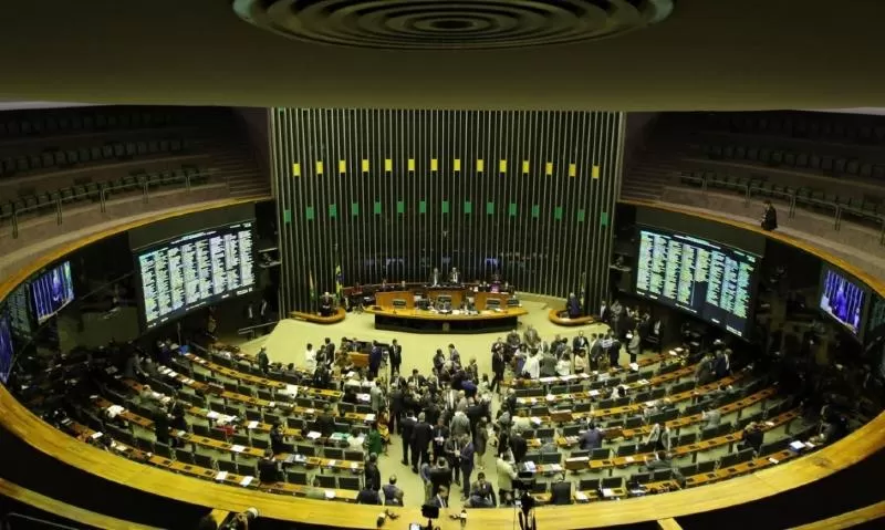 Câmara aprova “Pix Pensão” para garantir pagamento automático de pensão alimentícia