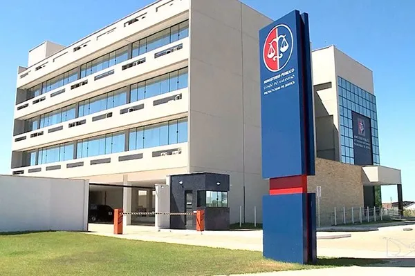 Ministério Público do Maranhão denuncia vendedora ambulante por injúria racial contra mototaxista
