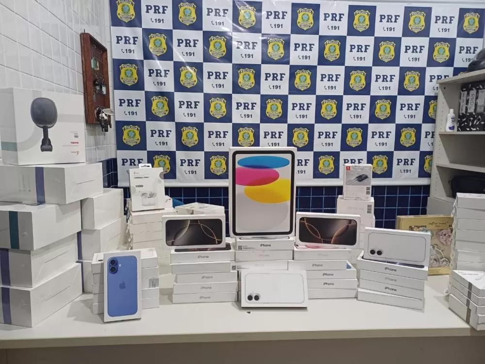 PRF intercepta carga de eletrônicos e perfumes importados sem nota fiscal em Piripiri