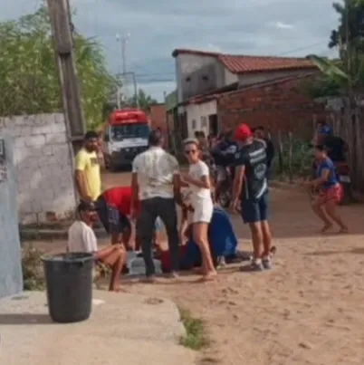 Trabalhador sofre descarga elétrica e cai de altura durante serviço em Cajueiro da Praia