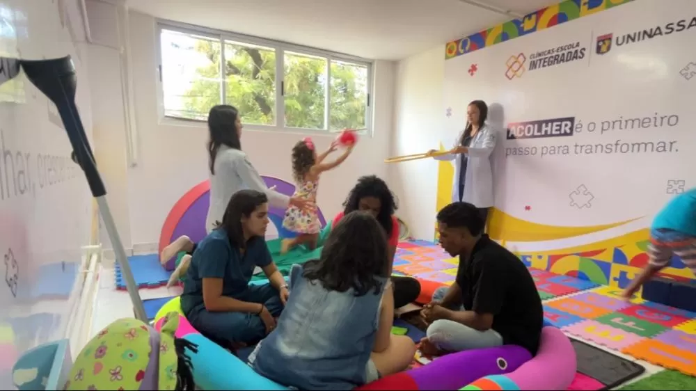 Publicado edital com oferta 100 bolsas de graduação EaD gratuitas para pessoas com TEA e mães de crianças autistas