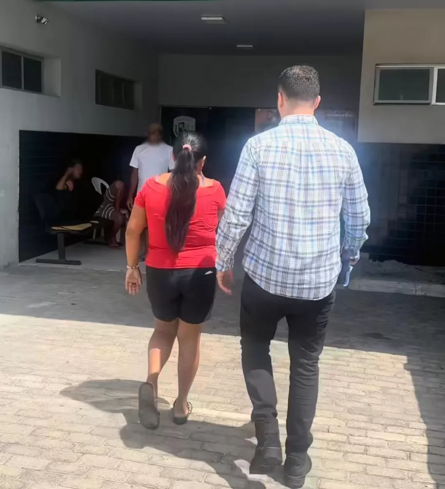 Mãe é presa no litoral do Piauí por dívida de pensão alimentícia e desobediência judicial
