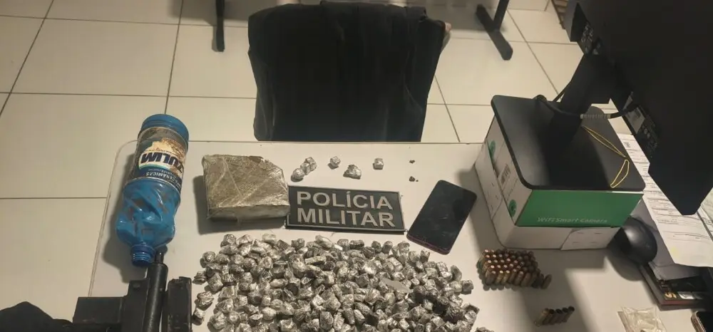 PM apreende drogas, munições e submetralhadora artesanal em Matias Olímpio